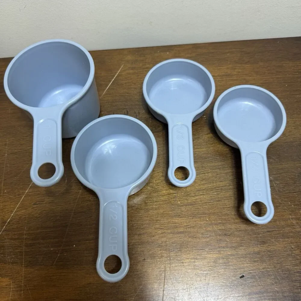 Vintage Rubbermaid Measuring Cups 8315 Country Blue Set of 4 Baking Grandmacore